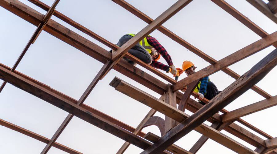 Professional gutter cleaning services in Sellersburg, IN